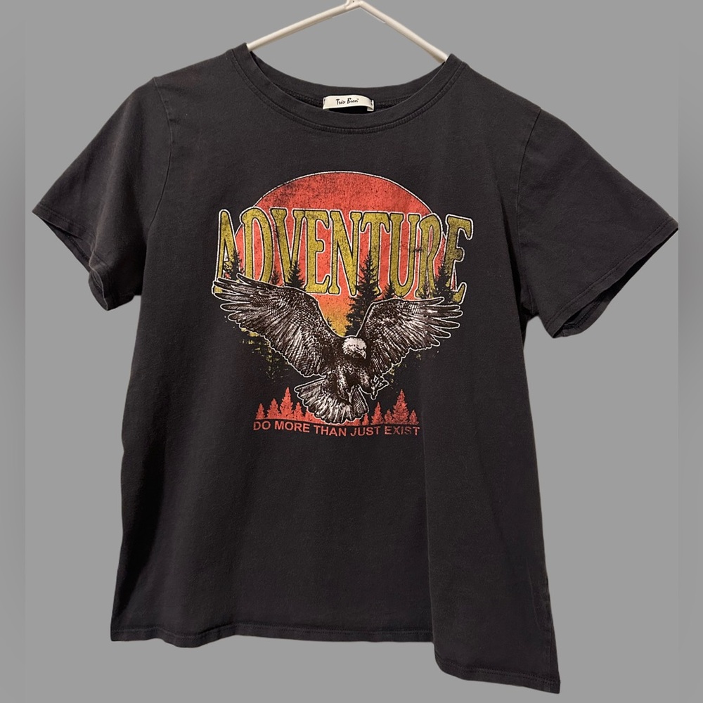 Tres Bien graphic tee